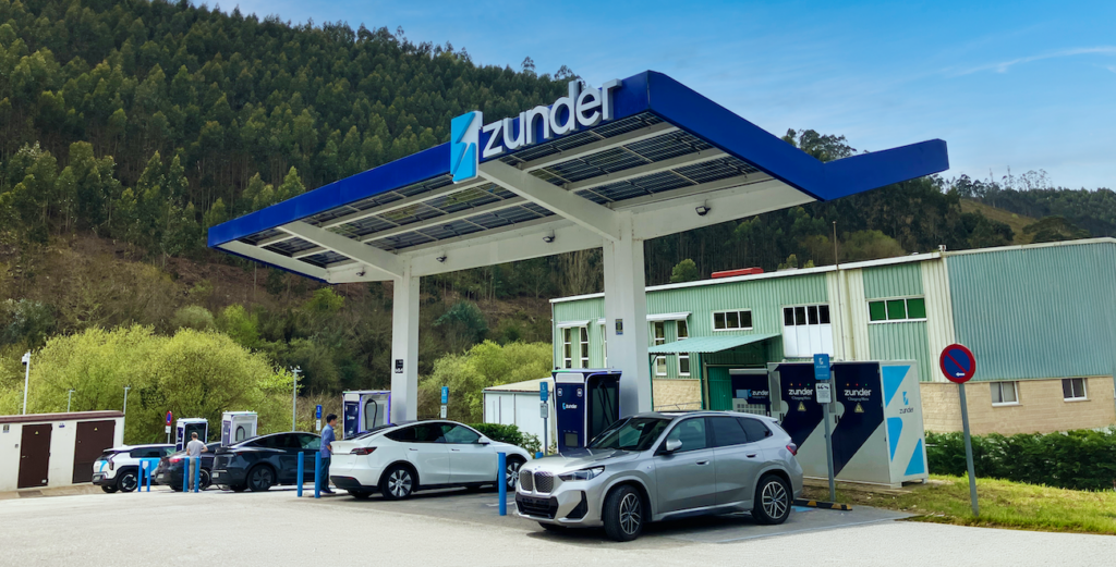 Estación de Carga Ultrarrápida de Zunder en Unquera
