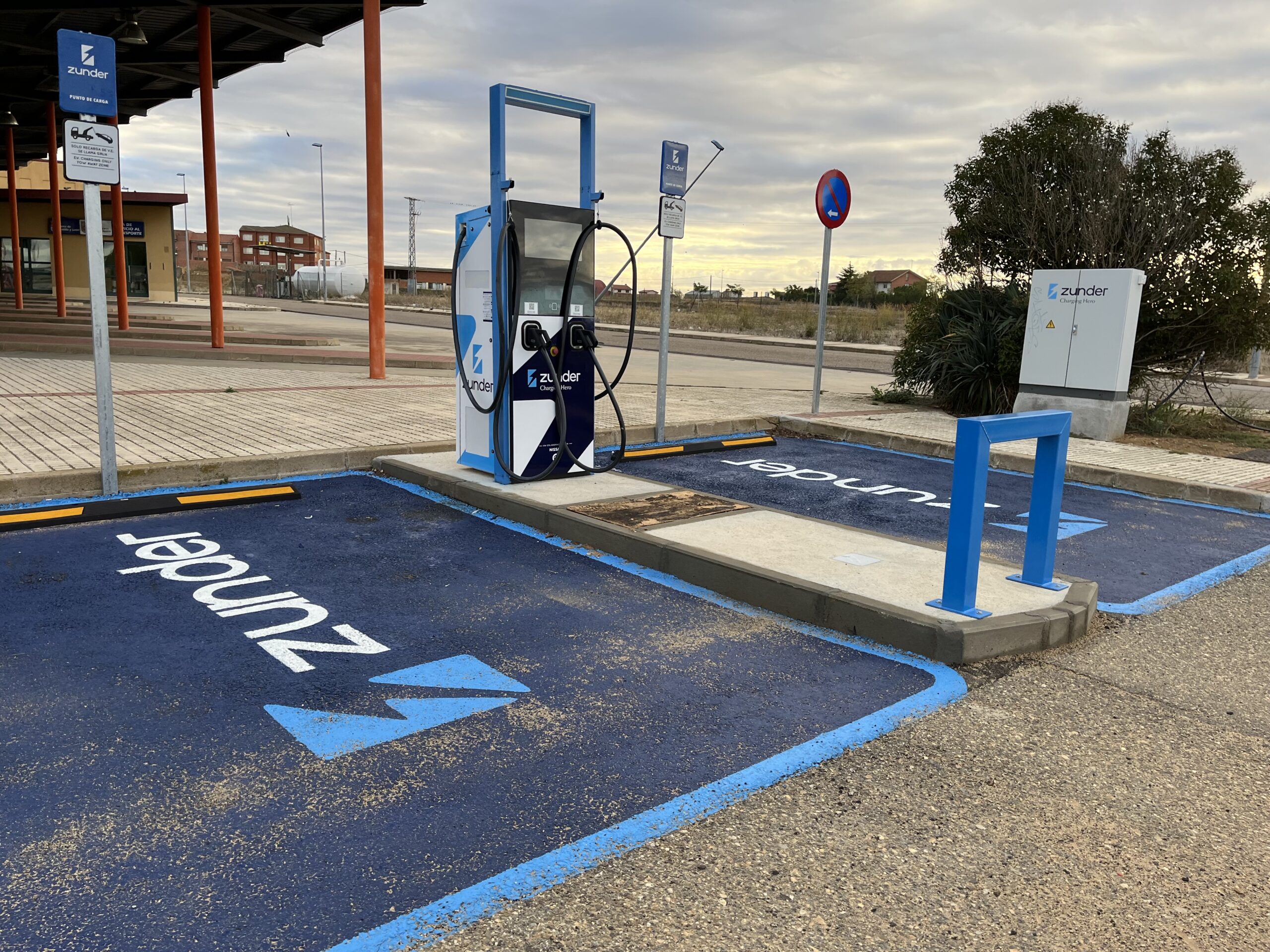 Estación de Carga Ultra-rápida en Villalpando (Estación Autobuses