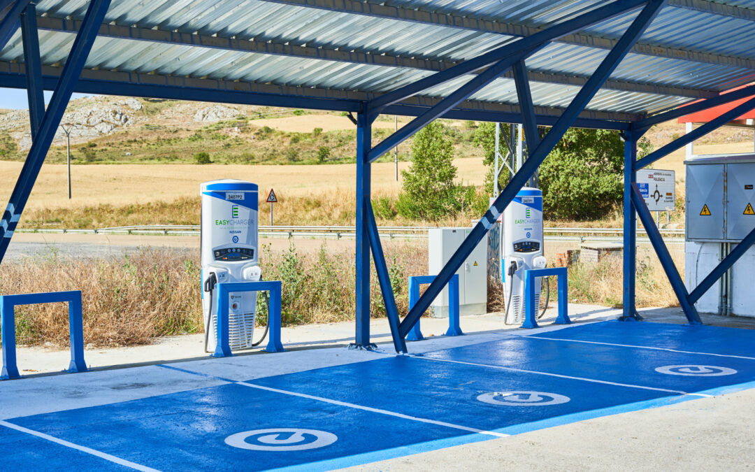 Instalar punto de carga para vehículos eléctricos en Estación de Servicio