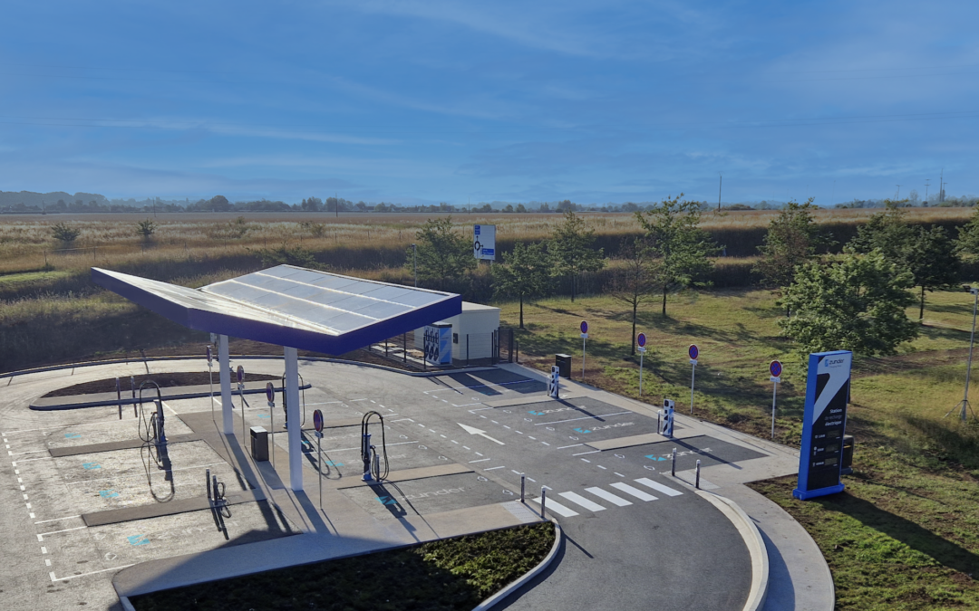 Station de recharge ultra-rapide Zunder sur l’Aire Du Pays D’Argentan  