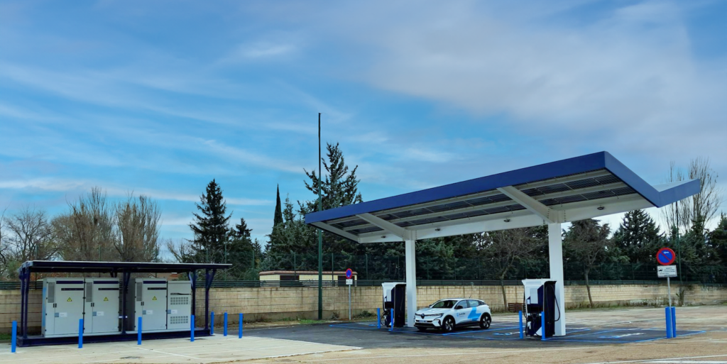 Estación de Carga Ultra-rápida de Zunder en Mercaolid, Valladolid