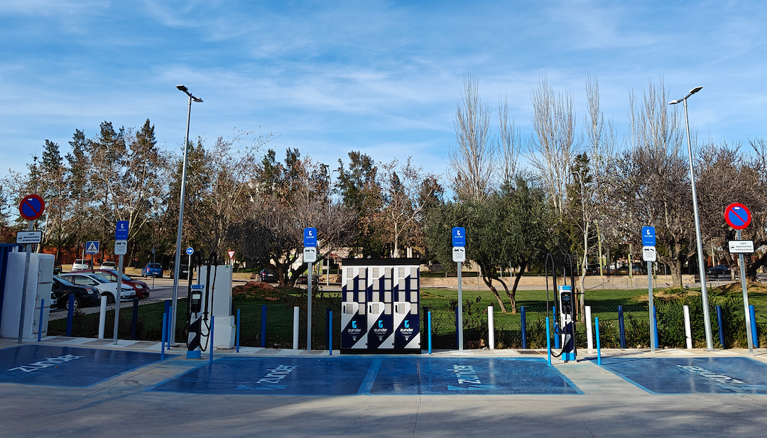 Estación de Carga Ultra-rápida de Zunder en Cáceres