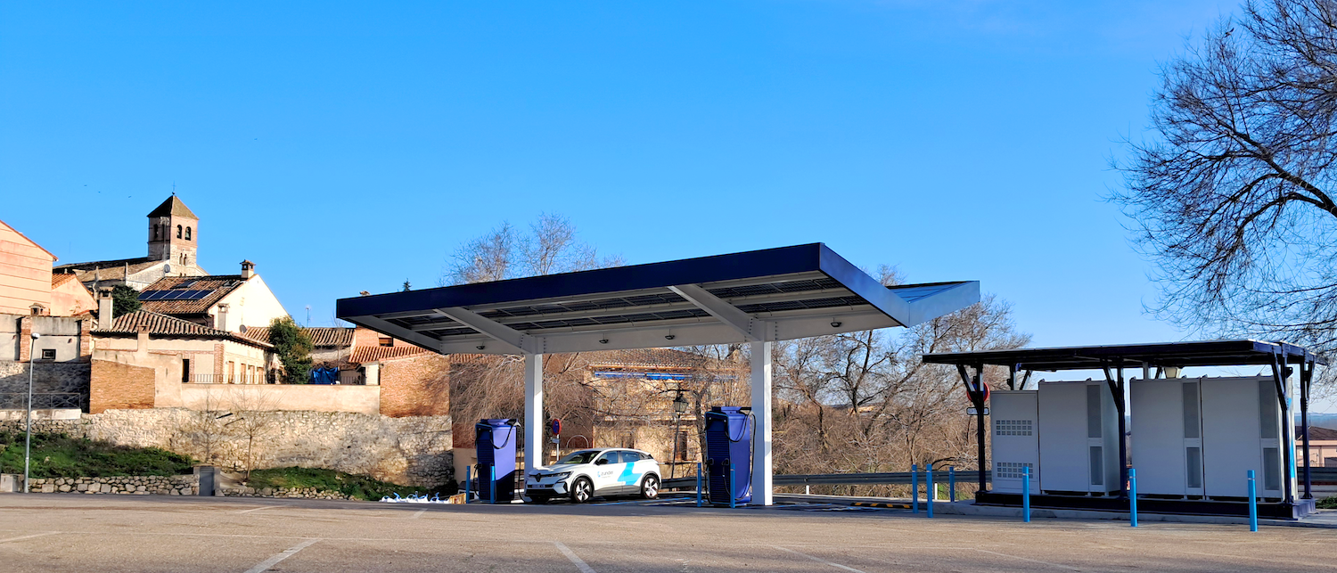 Estación de Carga. ultra-rápida de Zunder en Simancas