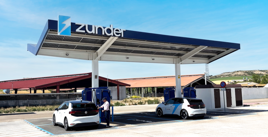 Estación de Carga Ultrarrápida de Zunder en Castillo de la Guareña