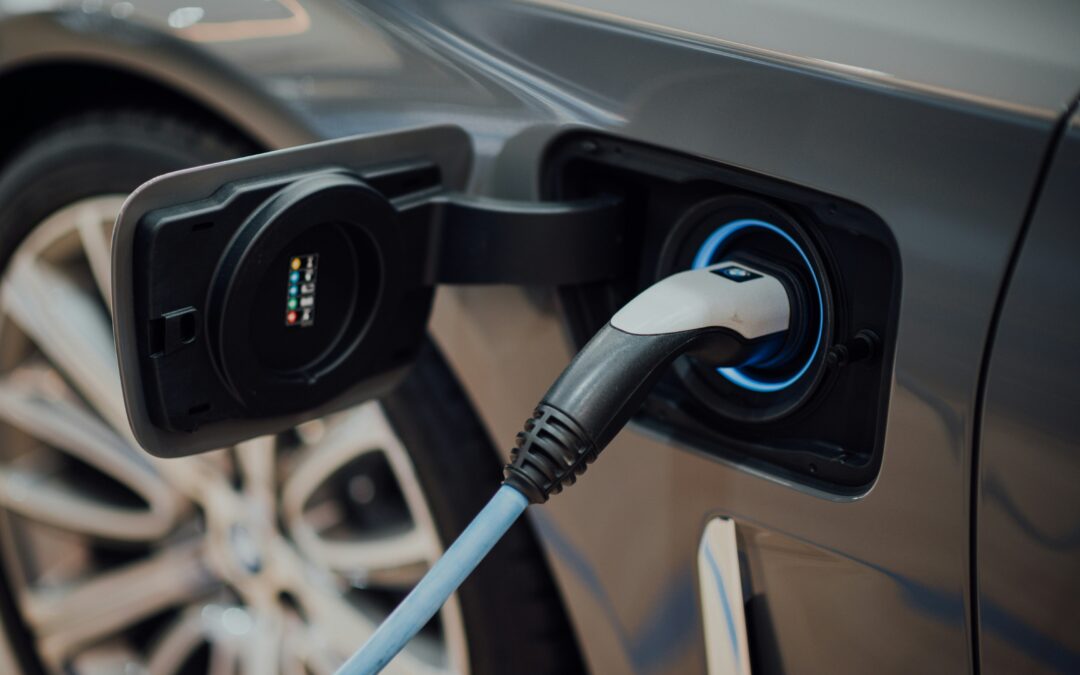La voiture électrique est-elle une option intéressante sans possibilité de recharge à domicile ? Guide pratique pour 2026