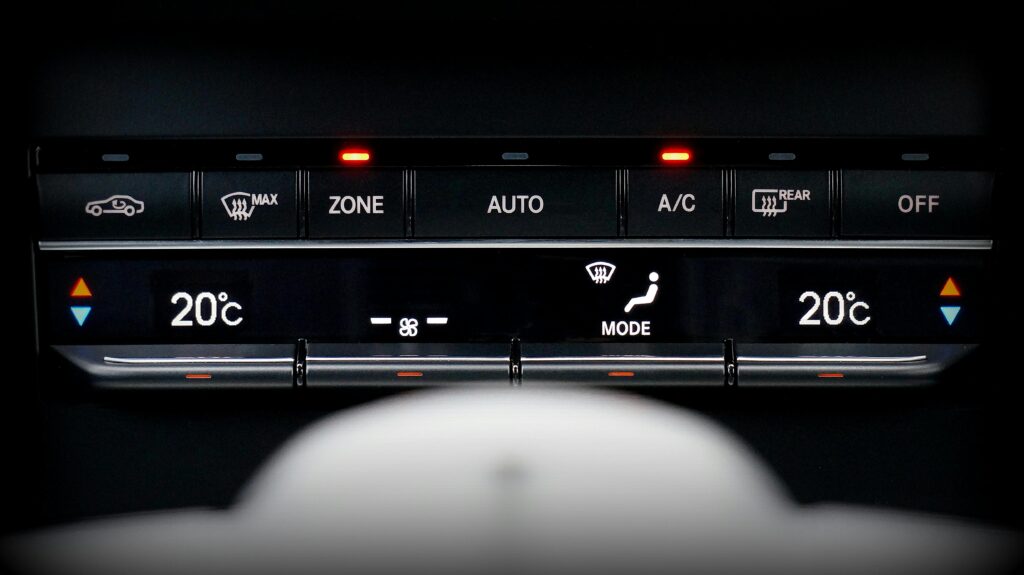 Uno de los consejos, es preacondicionar tu coche eléctrico