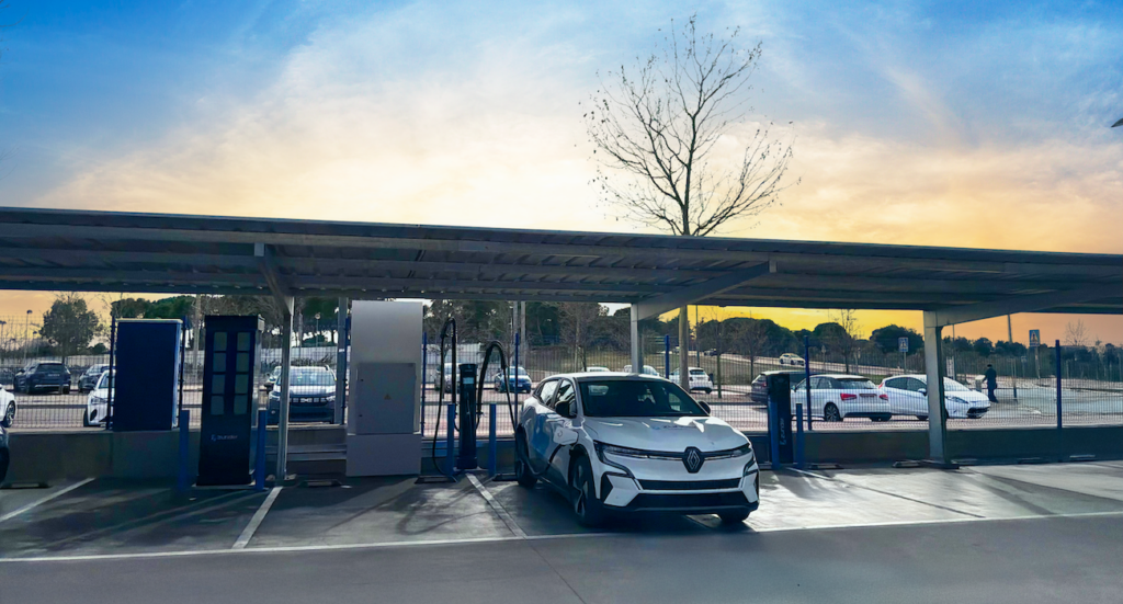 Foto de la Estación de Carga de Zunder en BM Boadilla del Monte